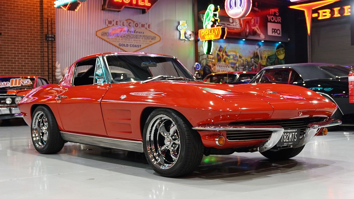 1963 Chevy Split Window Corvette - SEVEN82MOTORS