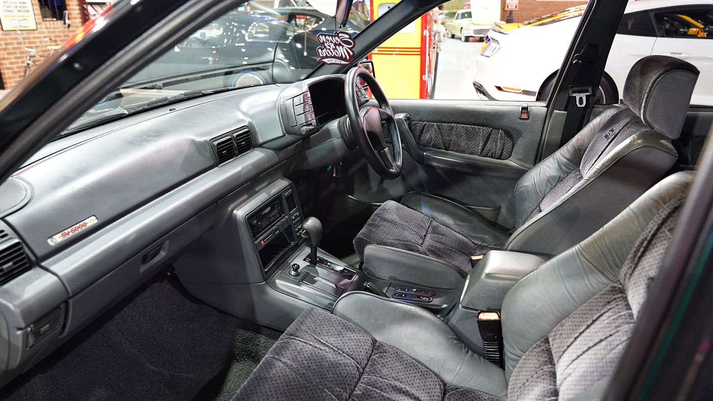1990 HSV Commodore VN SV5000 — photo 6