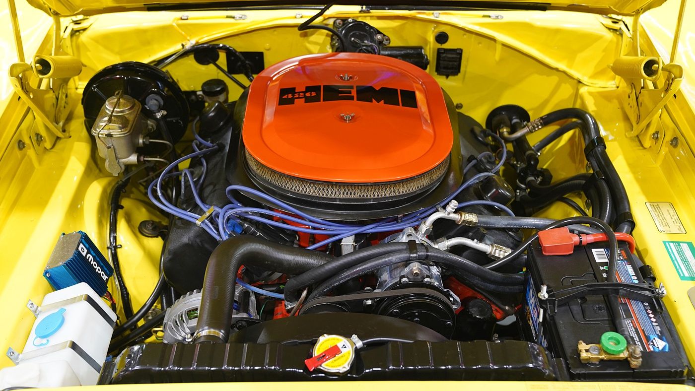1970 RHD Dodge Charger R/T with 426ci Hemi V8 — photo 5