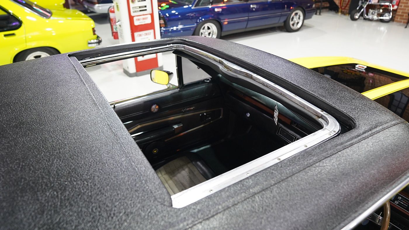 1970 RHD Dodge Charger R/T with 426ci Hemi V8 — photo 6