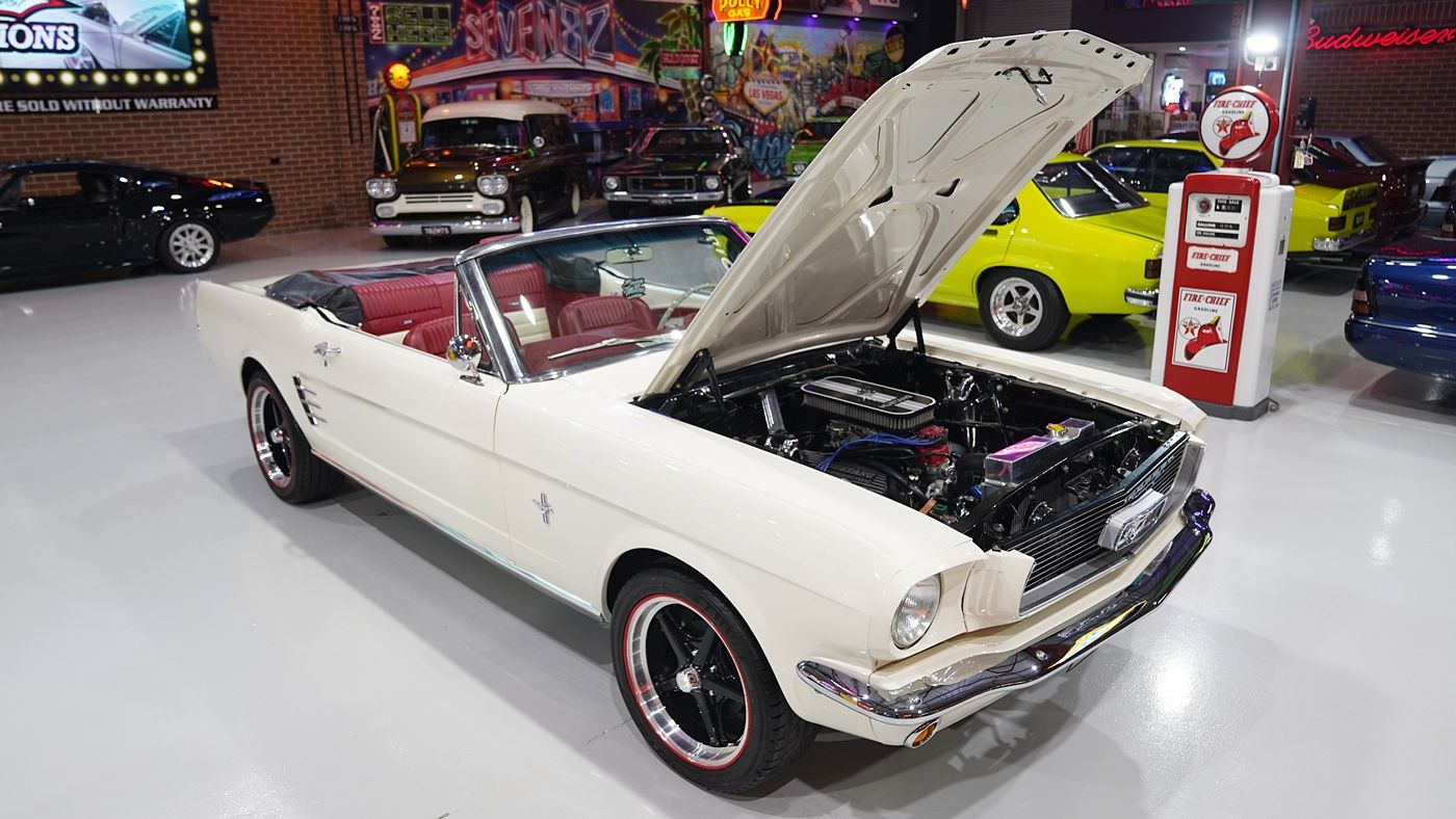 1964.5 Ford Mustang convertible — photo 2