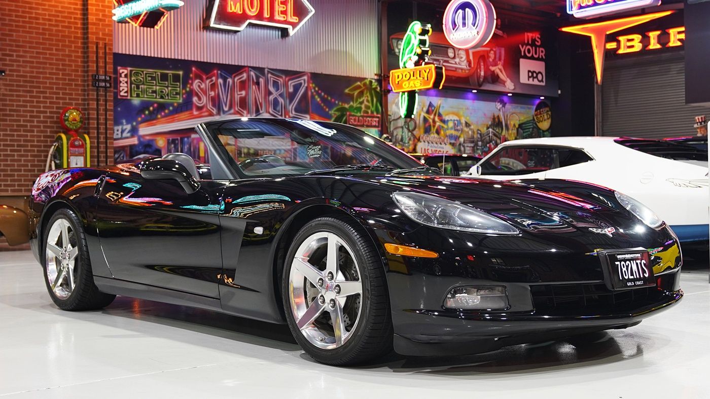 2006 Chevy C6 Corvette Convertible w/only 12,000k's — photo 2