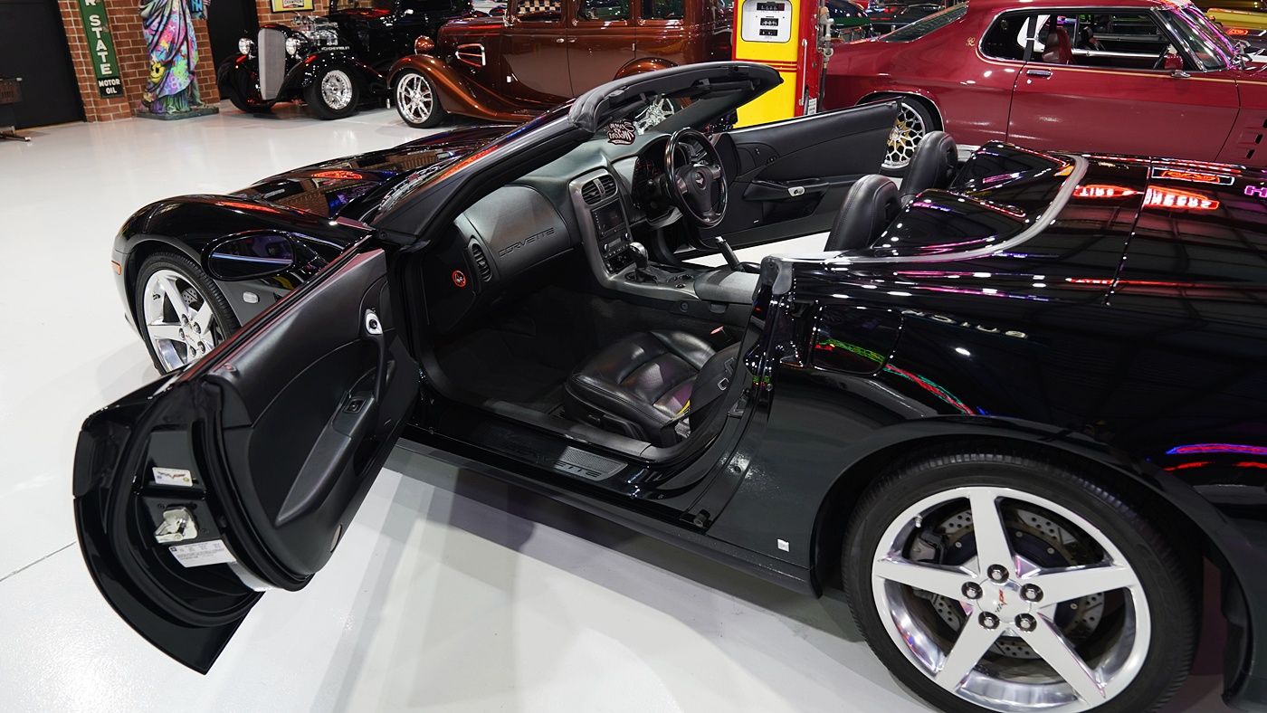 2006 Chevy C6 Corvette Convertible w/only 12,000k's — photo 7