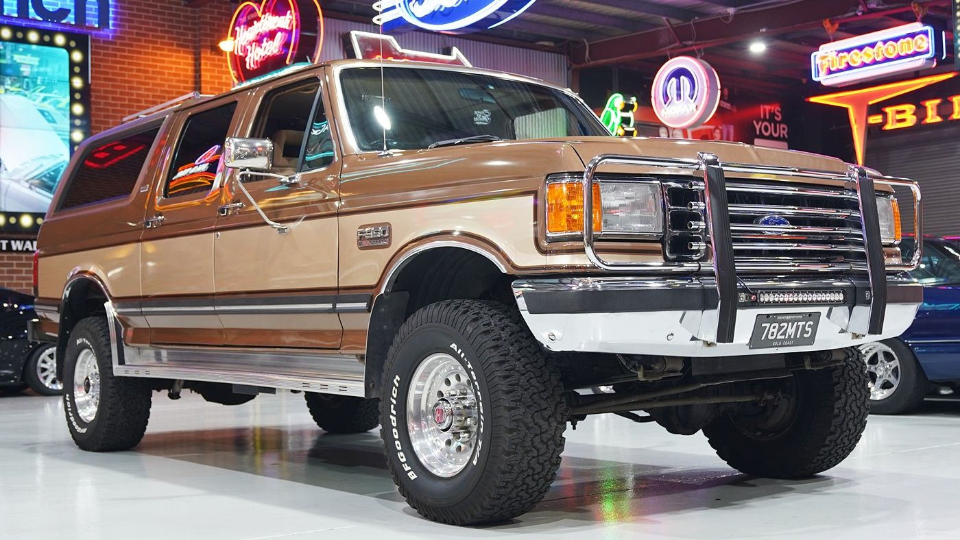 1988 RHD Ford F350 Centurion Classic 350 (Four door Bronco) — photo 3