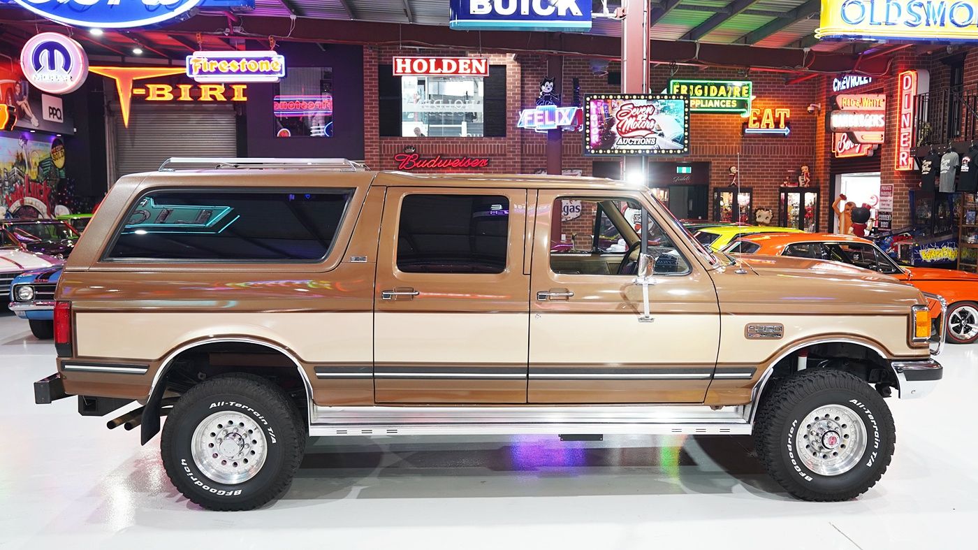 1988 RHD Ford F350 Centurion Classic 350 (Four door Bronco) — photo 4