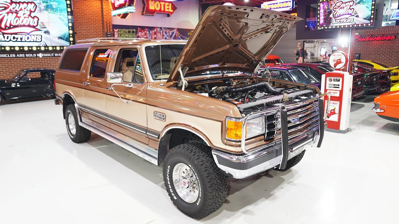 1988 RHD Ford F350 Centurion Classic 350 (Four door Bronco) — photo 5