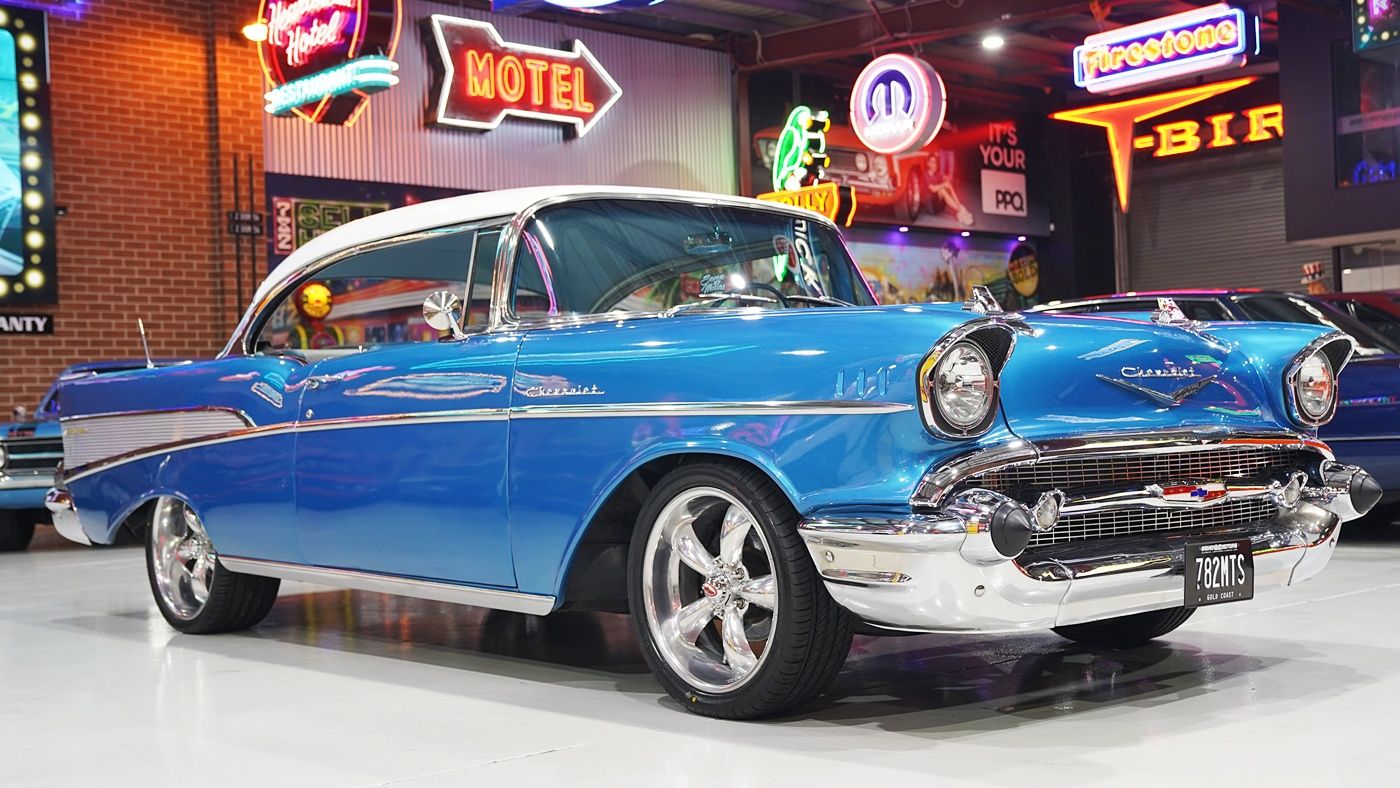 1957 Chevrolet 2 door pillarless coupe — photo 4