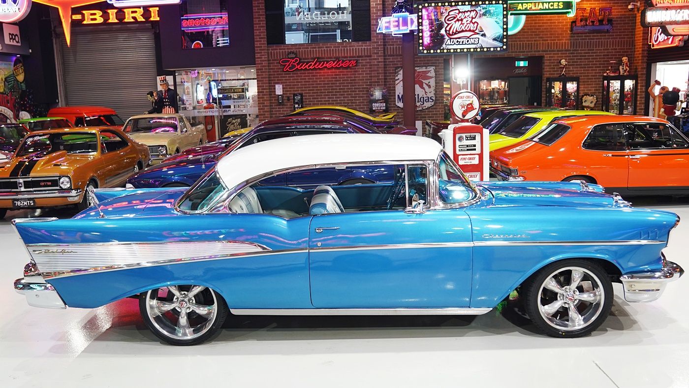 1957 Chevrolet 2 door pillarless coupe — photo 3