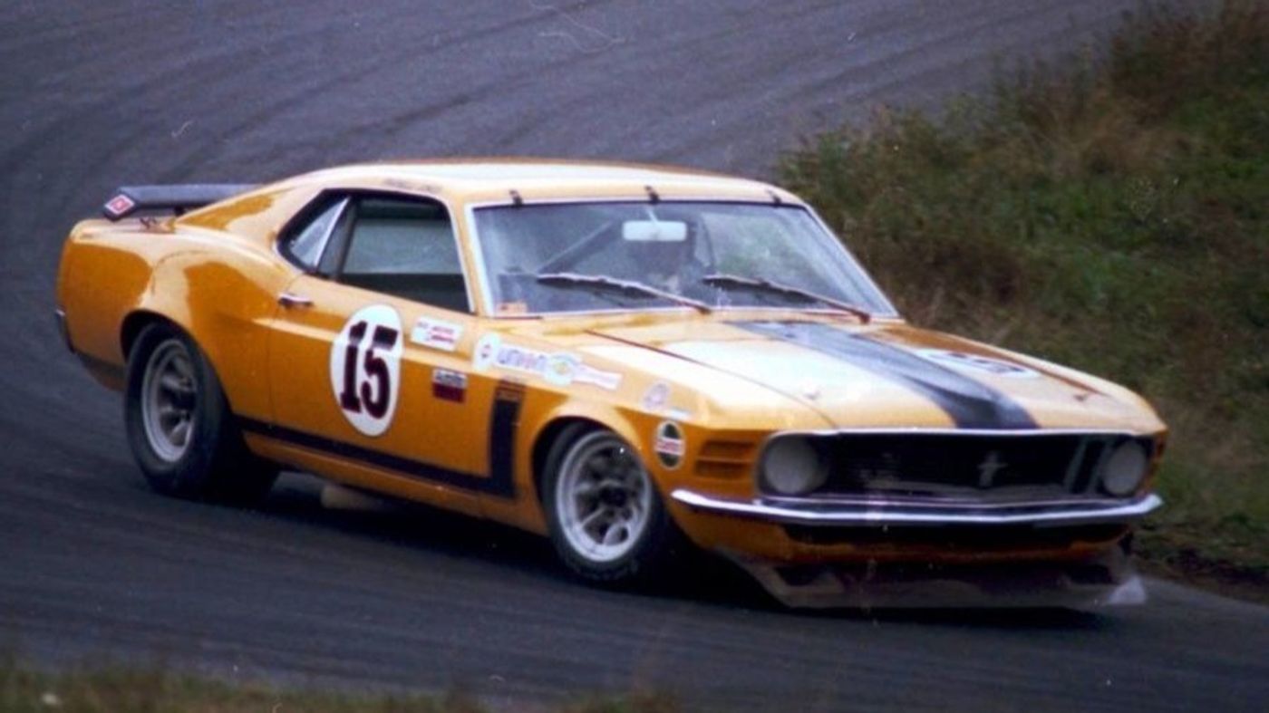 2013 Ford Mustang Boss 302 with 444hp V8 and only 15,765km — photo 2