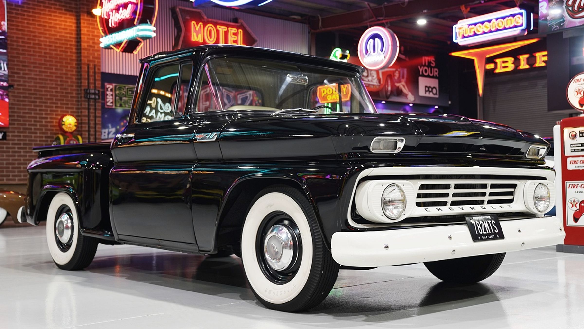 1962 Chevy C10 Short Bed Step Side Pick Up Truck
